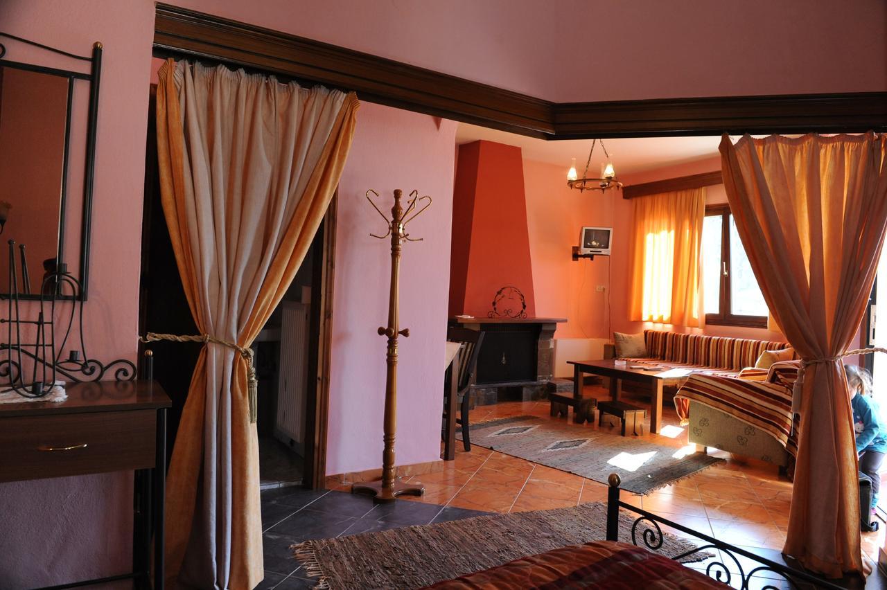 קרקיני Morfi Hotel מראה חיצוני תמונה